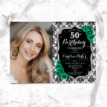 Emerald Grönt Ro Damask Photo 50:e födelsedagen Inbjudningar<br><div class="desc">Femininininbjudan till elegantens blommigt på 50 år med ditt foto. Glam svartvit design med faux glitter silver. Innehåller svartvit dämpningsmönster, emerald grönt ro, skriptteckensnitt och konetti. Perfekt för en snyggt vuxen under firande party. Anpassa med dina egna detaljer. Kan anpassas för vilken ålder som helst! Skrivna Zazzle-inbjudningar eller digital utskrivbar...</div>