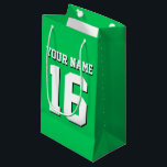 Emerald Grönt Sports Jersey Team Jersey<br><div class="desc">Emerald Grönt Team Jersey/Sports Jersey/Football Jersey Anpassa detta med ditt eget namn eller team namn och ett nummer. Du kan ändra textens storleka placering, färg och placering om du behöver göra ändringar, ta bort textskuggan, lägga till egen text och/eller bilder för att skapa din egen unika design med mera. FantabulousSports/Fantabulous...</div>