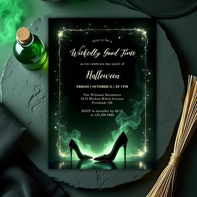 Emerald Wsnarast Bra Time Girls Halloween fest Inbjudningar (Wickedly Good Time Halloween Party Invitation – Witch Heels, Emerald Smoke & Sparkle)