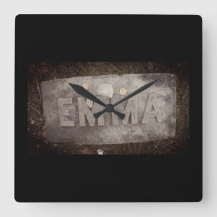 Emma Borden Grave Marker - Fall River, MORSA Fyrkantig Klocka