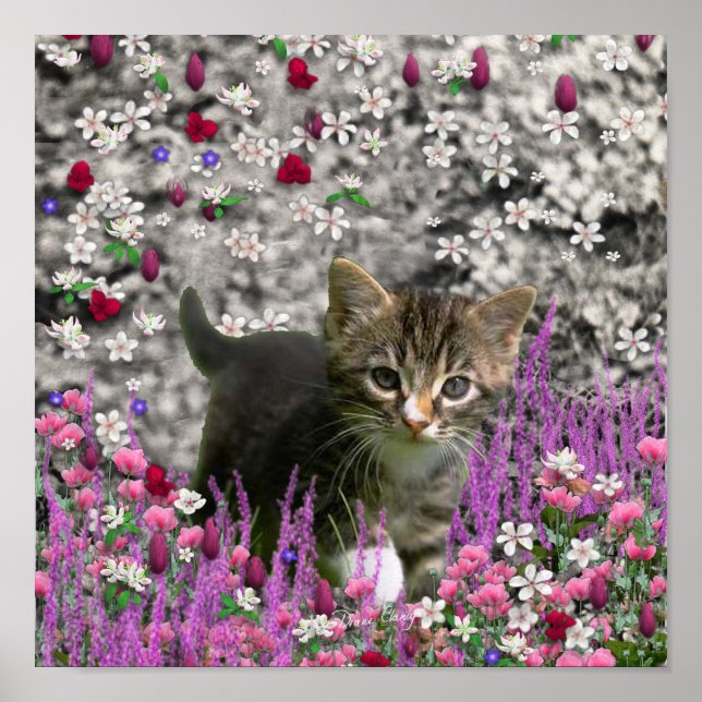 Emma in Flowers I - Little Grått Kattunge Poster (Framsidan)