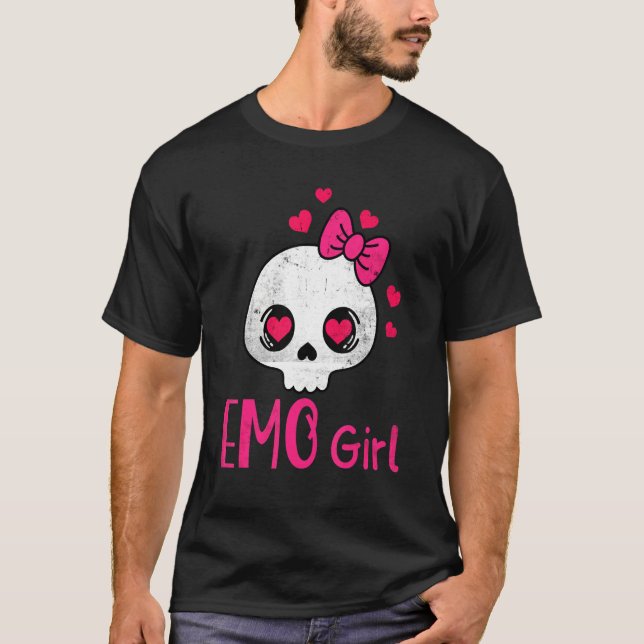Emo Girl Rosa Skull med Bow Tie Emo Goth Emotiona T Shirt (Framsida)