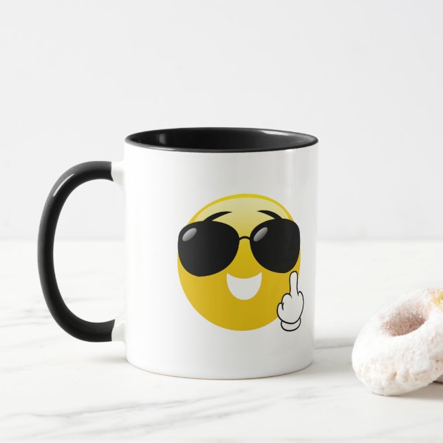 Emoji långfinger med solglasögonkaffemuggen mugg (Med munk)