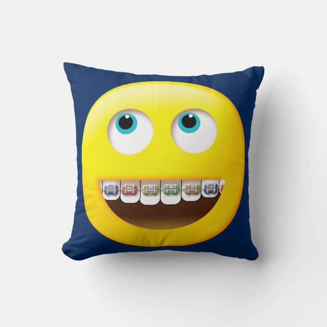 Emoji med Braces Pillow Kudde (Framsida)