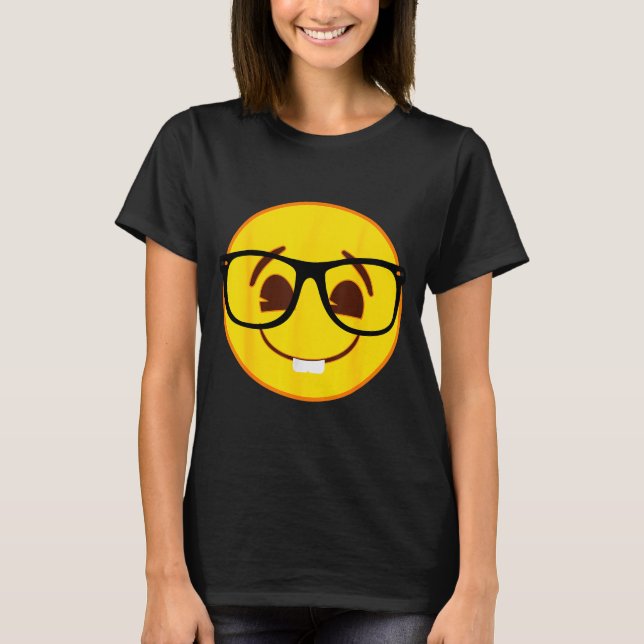 Emoji Nerd Gles Yellow Smile Face  T Shirt (Framsida)