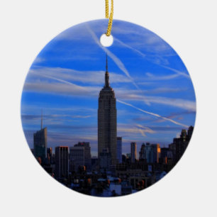 Emp St Bldg, NYC Siluett och Jetspår Julgransprydnad Keramik