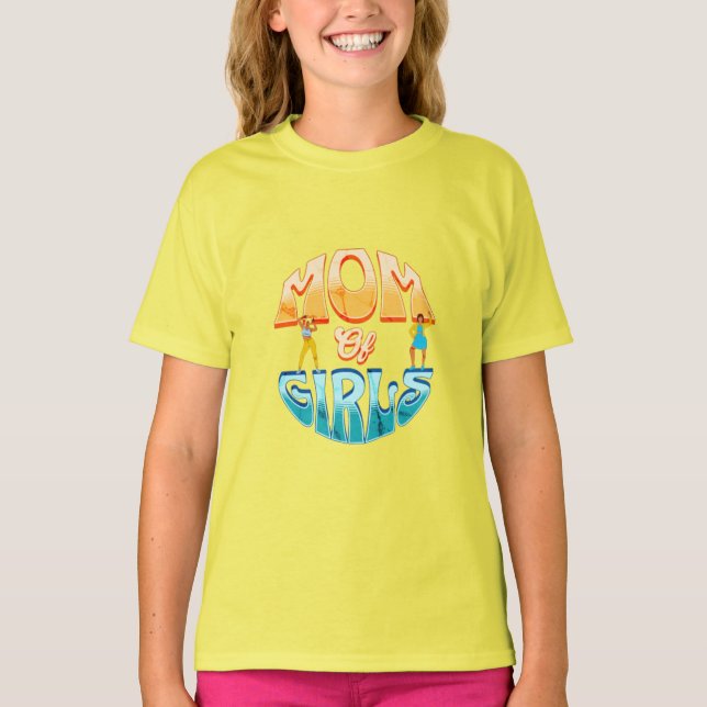 "Empowering Girls Everywhere: Mom of Girls Dance T T Shirt (Framsida)