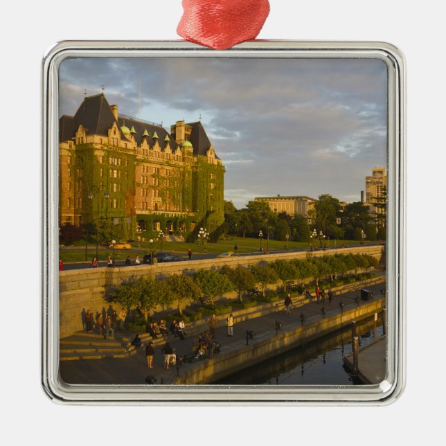 Empress Hotel och Inner Harbour strandpromenad, Julgransprydnad Metall (Framsidan)