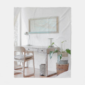 EMPTY DESK NEAR CURTAIN FLEECEFILT