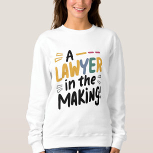 En advokat under utbildning t shirt