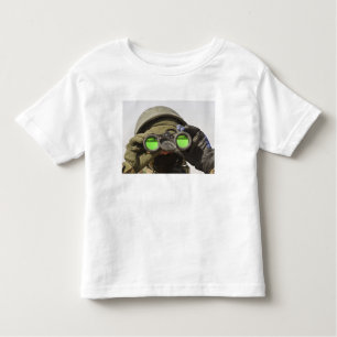 En afghansk soldat söker horisonten tee shirt