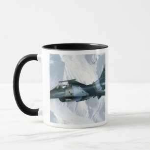 En Aggressor F-16 Mugg