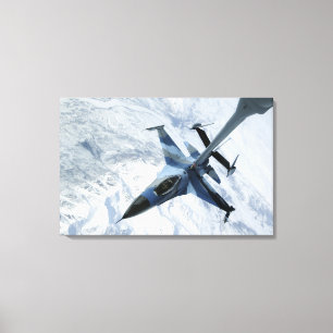 En Aggressor F-16 sitter i kontakt placerar Canvastryck