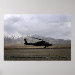 En AH-64A Apache som startar Poster
