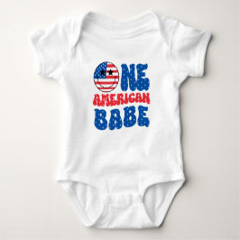 En amerikan Babe 4 juli första födelsedag T Shirt