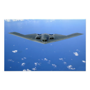 En ande B-2 soars till och med himmlen Fototryck