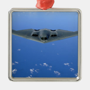 En ande B-2 soars till och med himmlen Julgransprydnad Metall