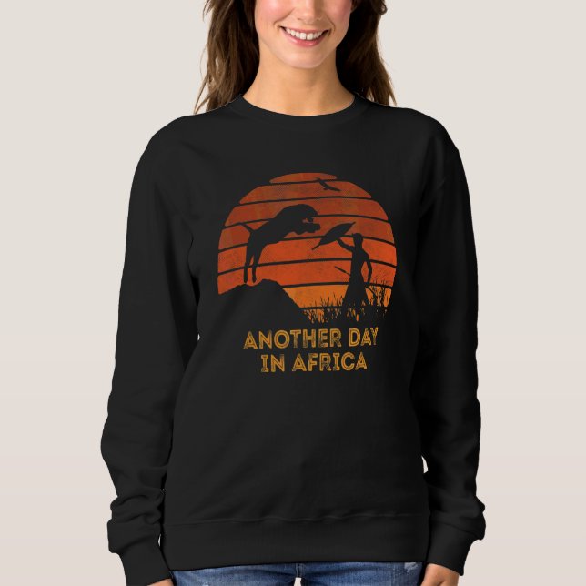 En annan dag i Afrika  Stereotypisk afrikansk safa T Shirt (Framsida)
