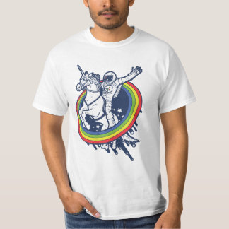 En astronaut som rider en uncorn till och med en t-shirt