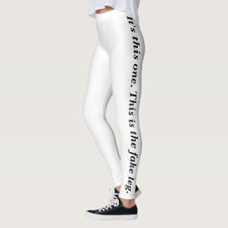En av dessa lägger benen på ryggen är fejkar leggings