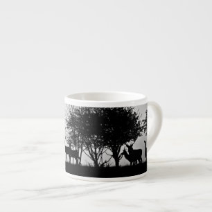 En avbilda av någon hjort i morgonmisten espressomugg