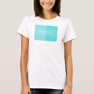 En avslappnande tanktop tee shirt