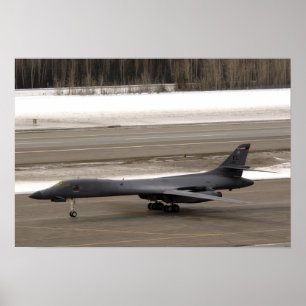 En B--1BLancer utför ett handlag - och - går Poster