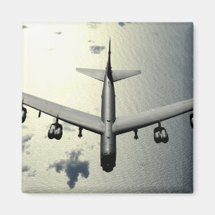 En B-52 Stratofortress i flyg 2 Magnet
