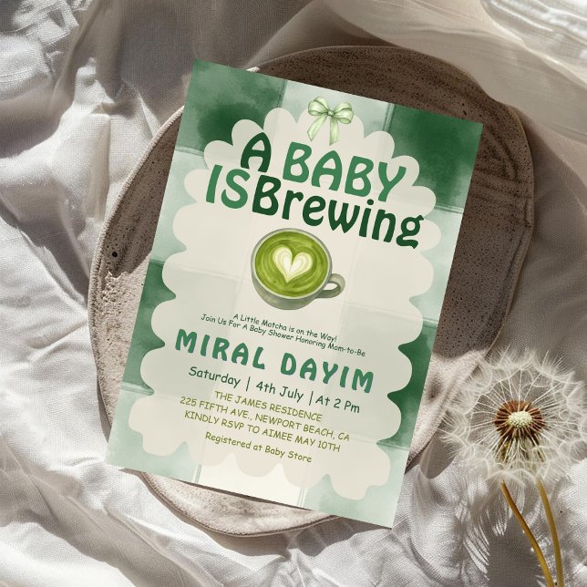 En baby brygger grönt te Matcha Baby Shower Inbjudningar (Skapare uppladdad)