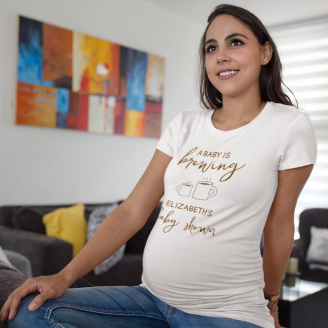 En Baby håller på att blåsa babyskabruk T Shirt (Skapare uppladdad)