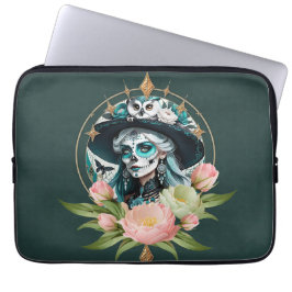 En bedövande kvinna med en bedövande skallmakerie laptop fodral