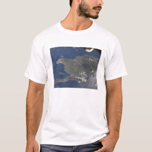 En beskåda av den karibiska ön av Hispaniola T Shirt