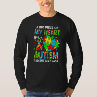 En Biet i mitt hjärta har autism min Nana T Shirt