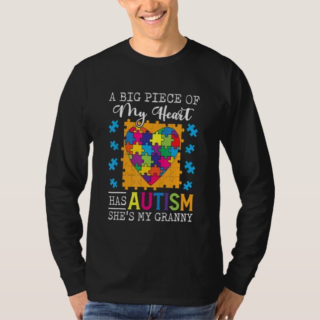 En Biet i mitt hjärta har autism. T Shirt (Framsida)
