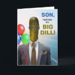 En Big Dill Pickle-biljett är en stor födelsedagst Kort<br><div class="desc">Du är en stor docka! Lustigt födelsedag,  pappert hälsningskort med ett foto av en dillväljare med kostym och slips och solglasögon. Matmattemat hälsningskort för pun. Anpassa omslaget och insida-födelsedagsmeddelandet efter behov. Art,  bild och versell copyright © Shoaff Ballanger Studios,  2025.</div>