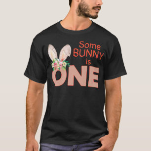 En bit är ett barn, en luddig kaninfamilj B T Shirt