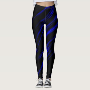 En blått görar strimmig leggings