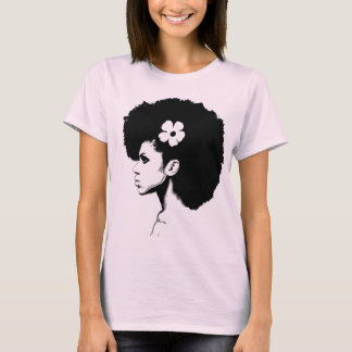 En blomma tee shirt