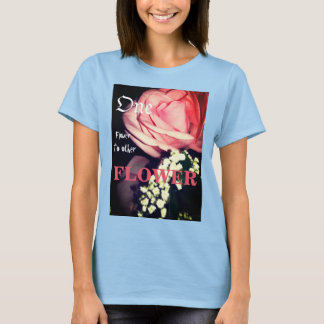 en blomma till en annan blomma t-shirt