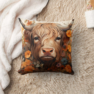 En blomsterrik Highland Ko Serie Design 3 Kudde