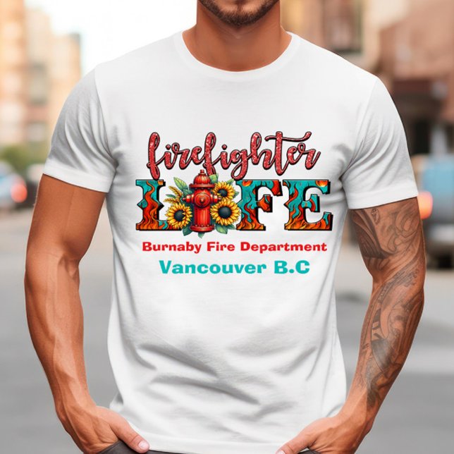 En brandsläckares liv i vibrerande konst t shirt (Skapare uppladdad)