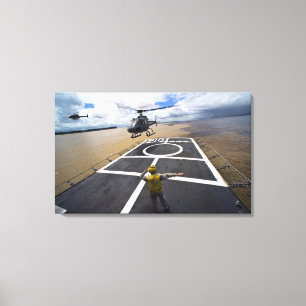 En brasilianska Eurocopter förbereder sig att Canvastryck