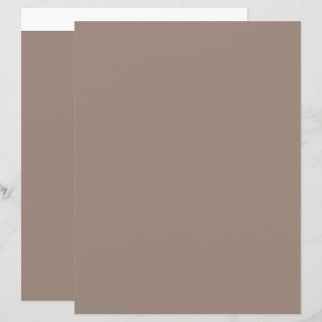 en brun vägg med klocka på den (Fram/baksida)