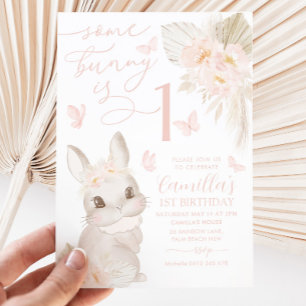 En Bunny 1:a födelsedagen Boho Rosa Butterfly Cute Inbjudningar