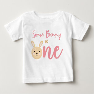 En Bunny är en första födelsedag i Påsk Baby T Shirt