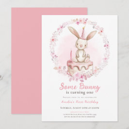 En Bunny är One Wildblommes Rosa Rabbit First Inbjudningar