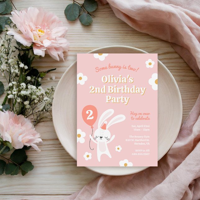 En Bunny är två Cute Retro 2:a födelsedagen Party Inbjudningar (Skapare uppladdad)