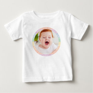 En Bunny håller på att förvandla ett Rainbow Birth T Shirt