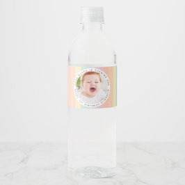 En Bunny håller på att förvandla ett Rainbow Birth Vattenflaskor Etikett