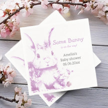 En Bunny kommer med babyskor